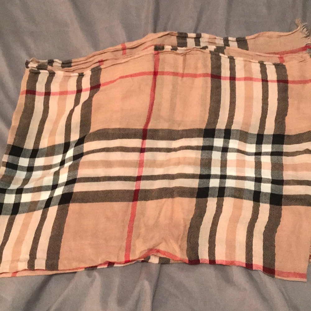 Lightweight scarf